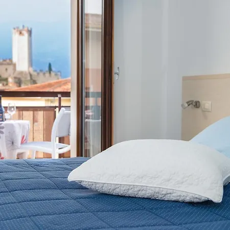 Отель Erika Мальчезине