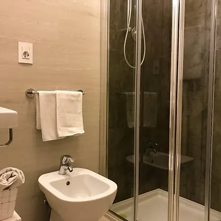 爱丽卡酒店 3* 马尔切西内