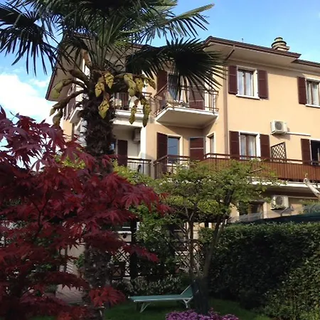 酒店 爱丽卡酒店 3*